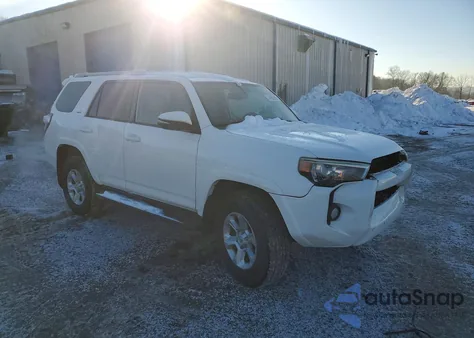 2014 Toyota 4Runner Sr5 z USA, uszkodzony, nr VIN JTEBU5JR5E5170707
